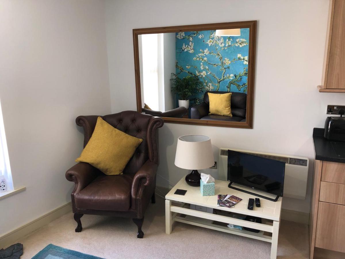 Stylish, Spacious 1 Bedroomed Maisonette In Otley. オトリー エクステリア 写真